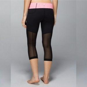 Lululemon Cropped Mesh Back Leggings